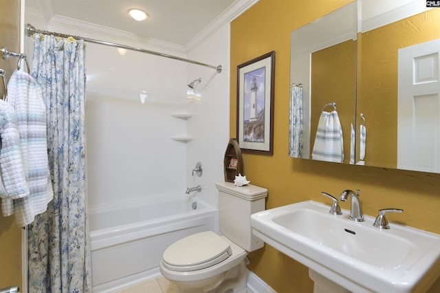 full bathroom featuring sink, tile patterned floors, shower / bath combination with curtain, toilet, and ornamental molding