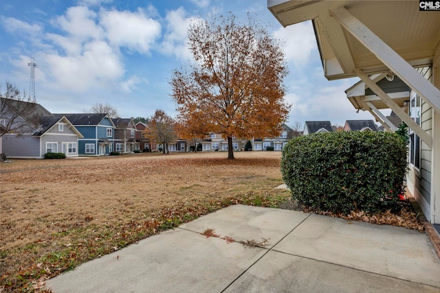 view of yard with a patio