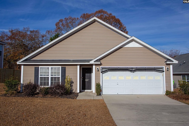 view of front facade featuring a garage