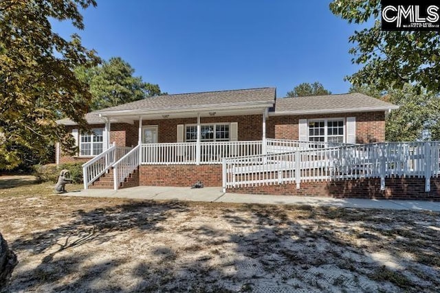 view of front of house featuring covered porch