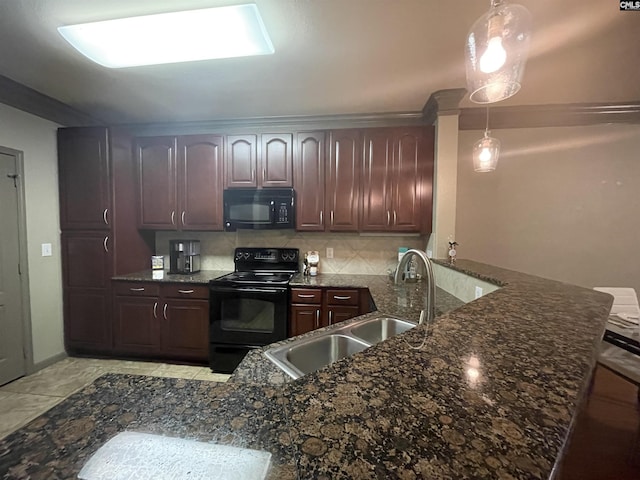 kitchen with sink, pendant lighting, kitchen peninsula, and black appliances