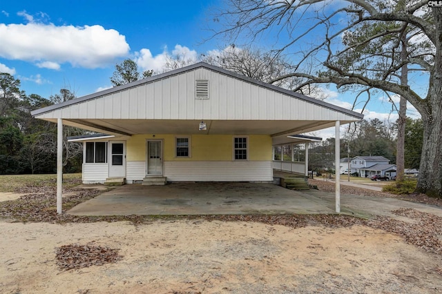 view of front of house with a carport