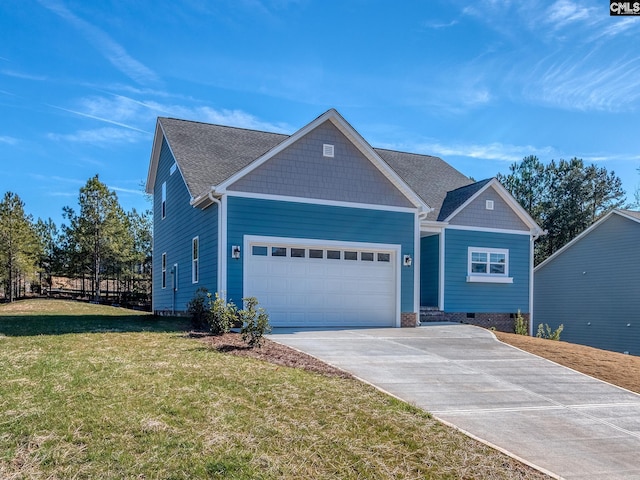 view of front of property with a front lawn