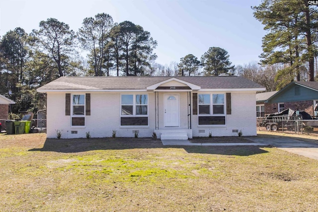 view of front of home with a front lawn