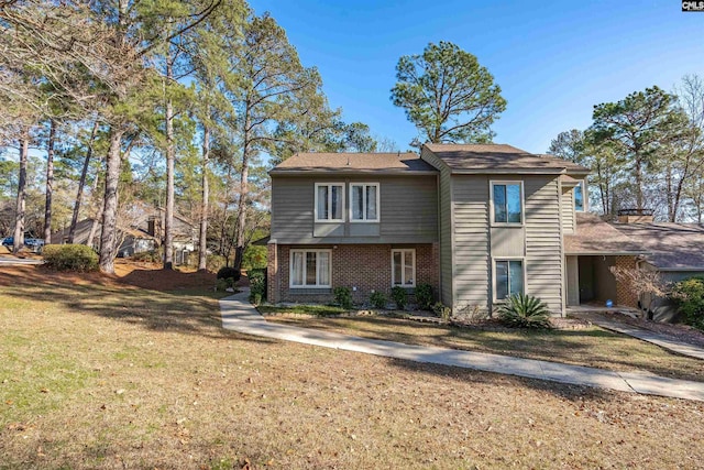 view of front of house with a front yard