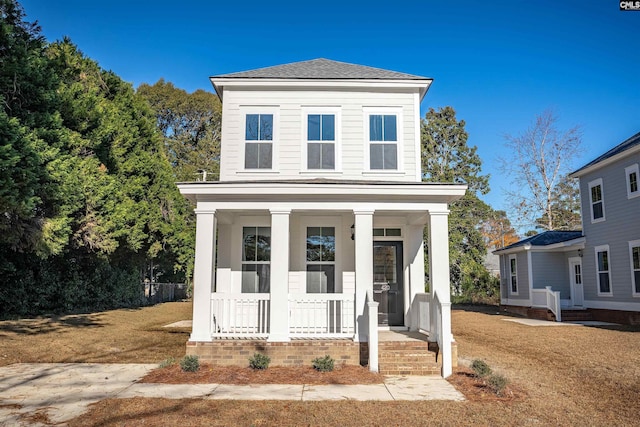 view of front facade with a front lawn