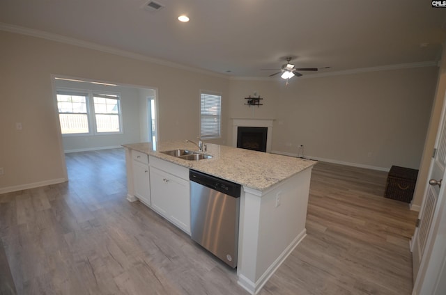 kitchen featuring dishwasher, sink, light hardwood / wood-style flooring, a kitchen island with sink, and white cabinets