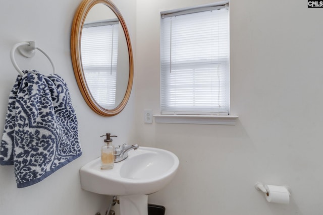 bathroom with sink