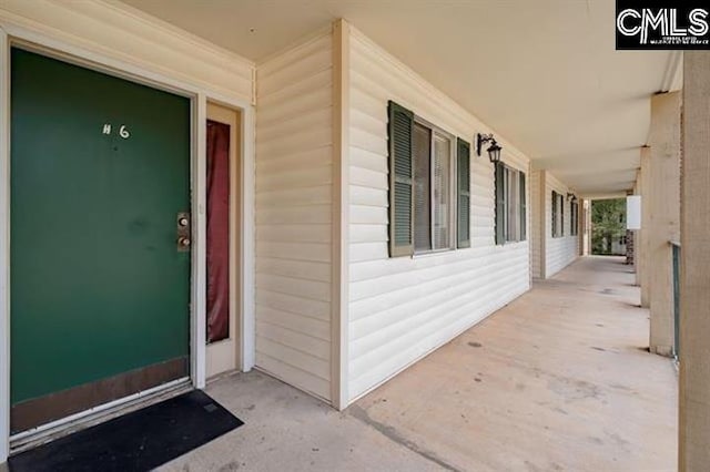 view of property entrance