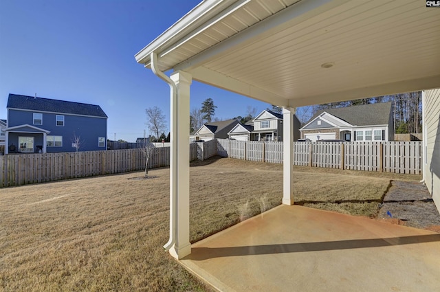 view of yard featuring a patio