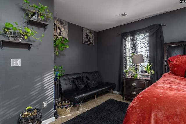 bedroom with carpet flooring