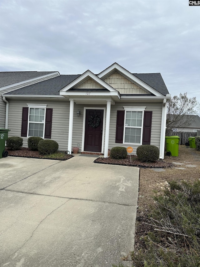 view of front of property