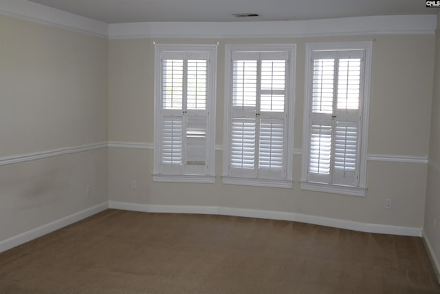 view of carpeted spare room