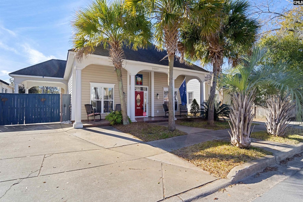 view of front facade featuring covered porch