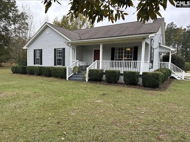 view of front of property featuring a porch and a front lawn