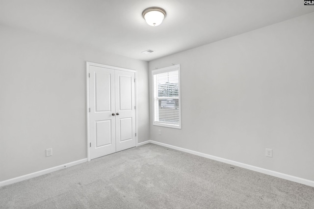 empty room featuring carpet