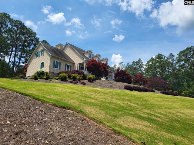 view of front of house with a front yard