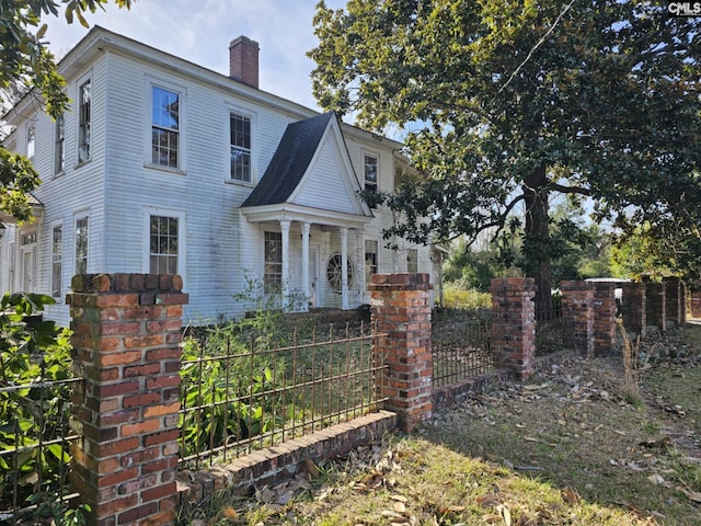 view of front of house