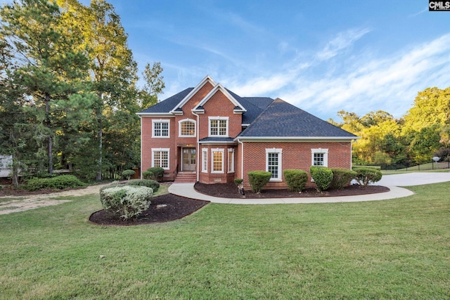 view of front of property with a front yard