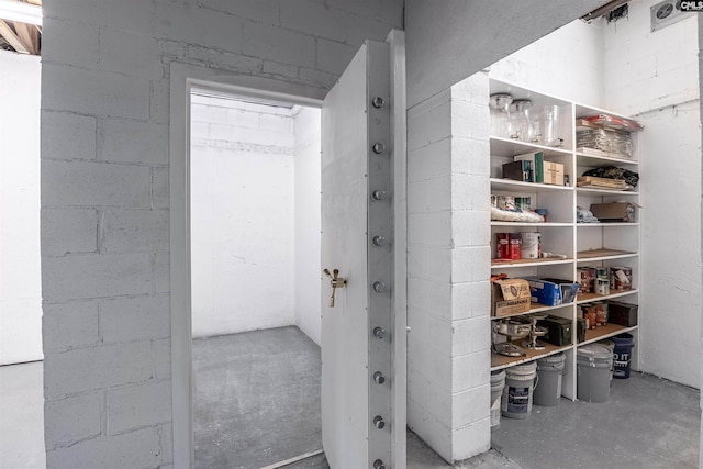 bathroom featuring concrete floors