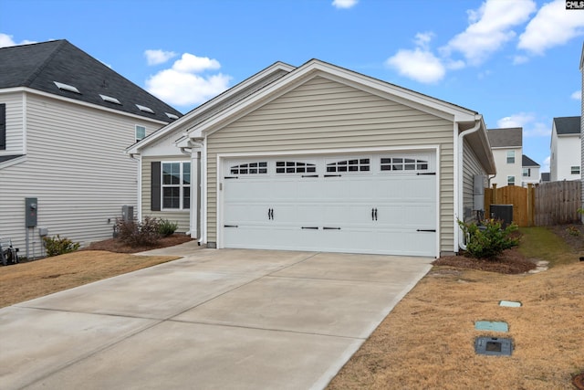 view of front facade with a front yard