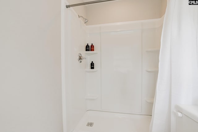 bathroom with walk in shower