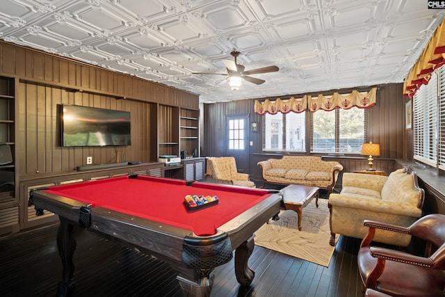 playroom with hardwood / wood-style floors, pool table, and ceiling fan