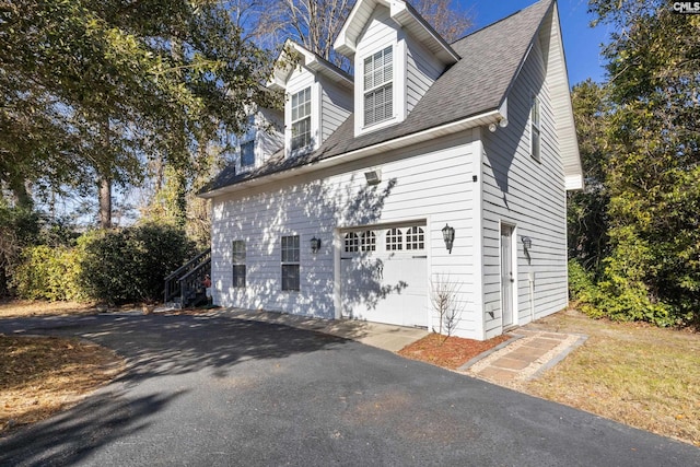 view of front facade with a garage