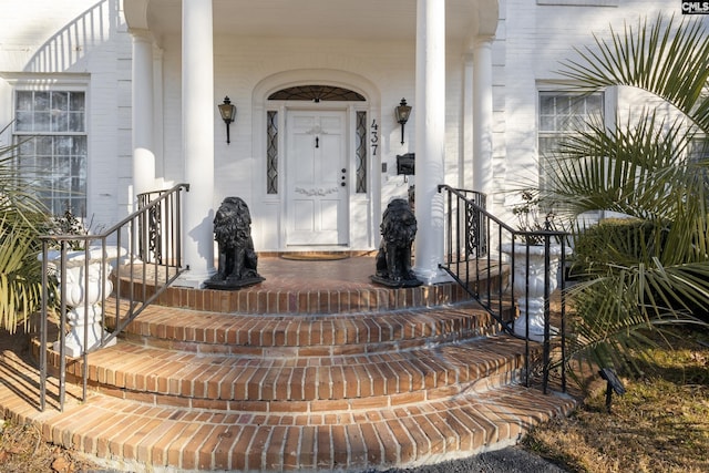 view of exterior entry