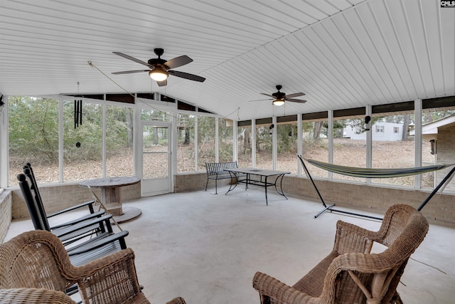 sunroom with vaulted ceiling