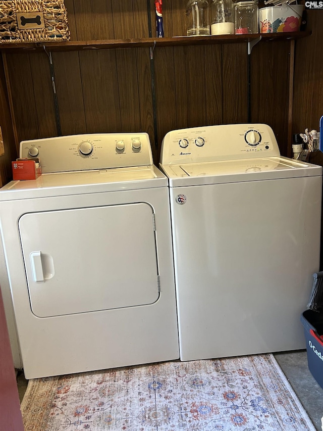 laundry area featuring washer and clothes dryer