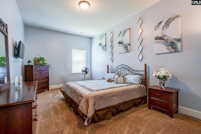 bedroom featuring carpet floors
