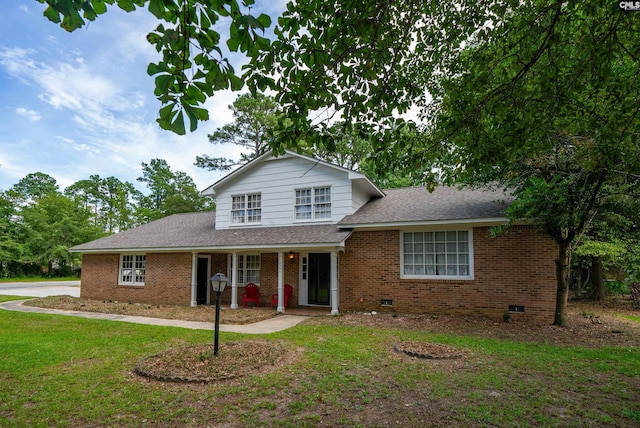 view of front of house with a front yard