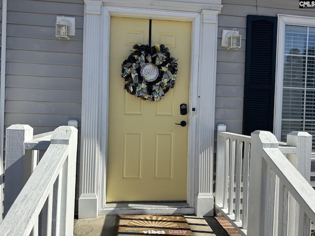 view of property entrance