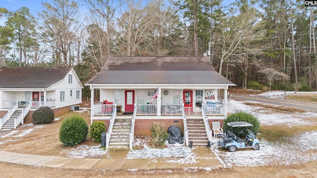 view of front facade featuring covered porch