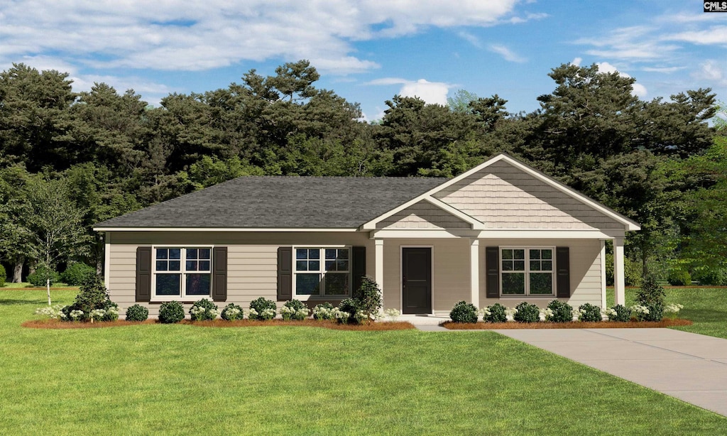 ranch-style home featuring a front lawn