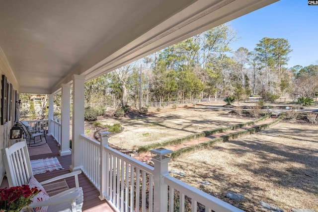 balcony featuring covered porch