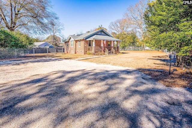 view of front of house featuring a porch