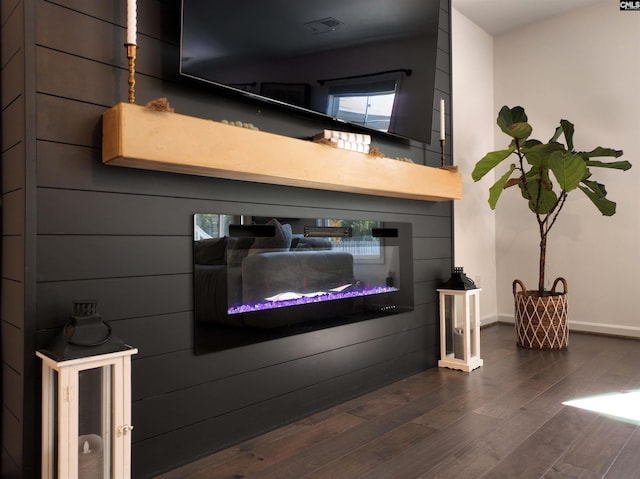 interior details with wood-type flooring