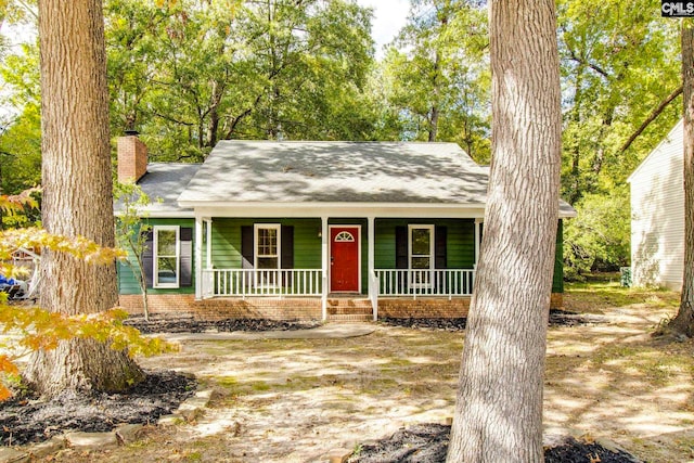 view of front facade featuring covered porch