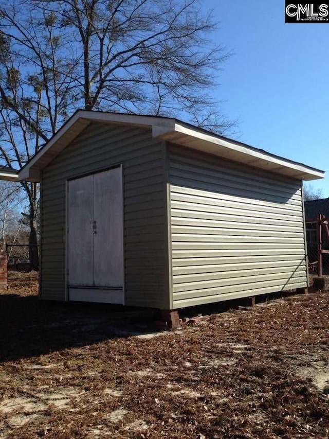 view of outdoor structure