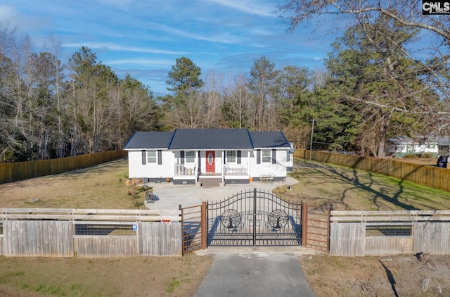 view of front of house with a front yard