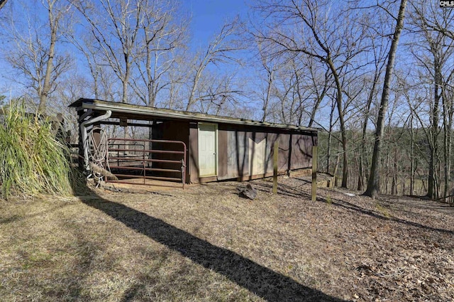 view of outdoor structure