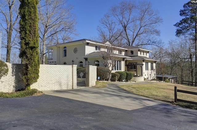 view of mediterranean / spanish-style house