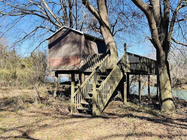 view of home's exterior