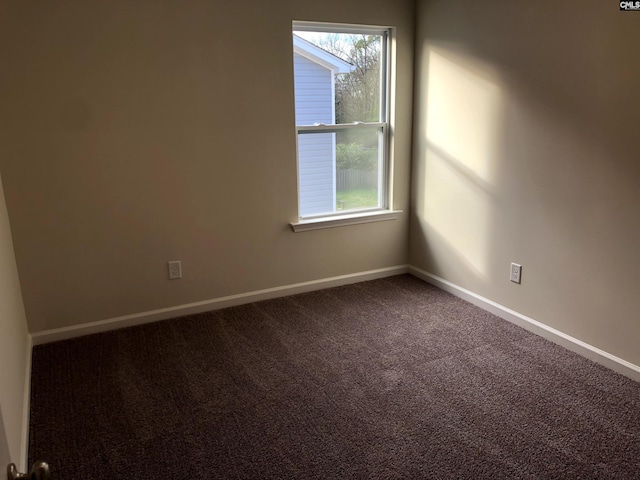 view of carpeted spare room