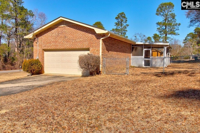 single story home featuring a garage