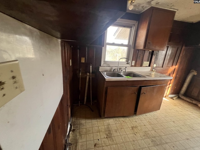 kitchen featuring sink