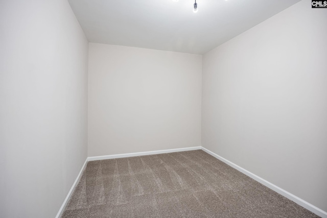 unfurnished room featuring carpet floors