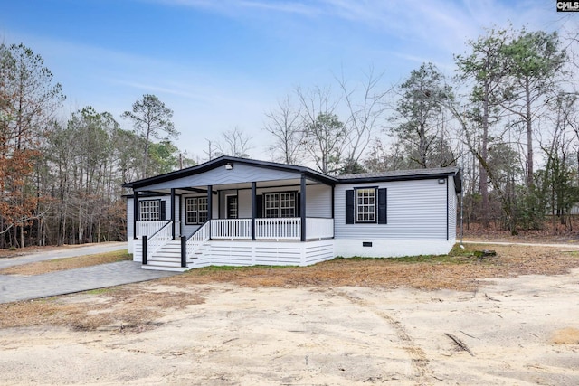 view of front facade featuring covered porch